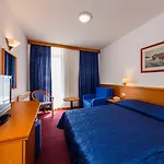 Hotel Medena 4*