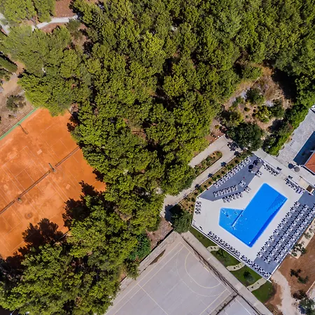 Hotel Medena 4*