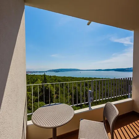 Medena 4* Donji Seget