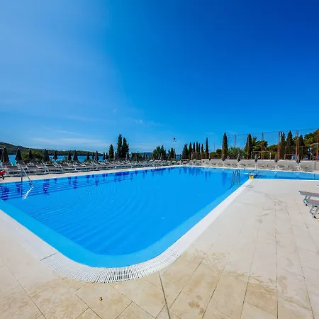 Medena Hotel 4*