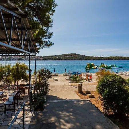 Medena 4* Donji Seget