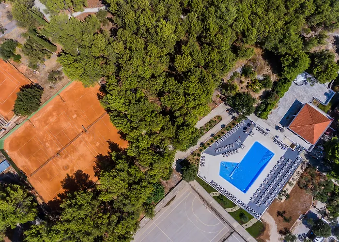 Hotel Medena 4*