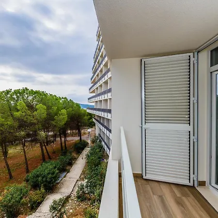 Medena Hotel 4*