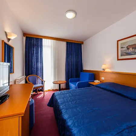 Hotel Medena 4*