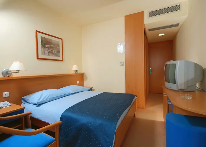 Medena 4* Donji Seget