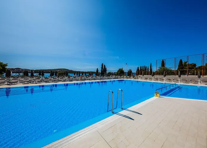 Medena 4* Donji Seget